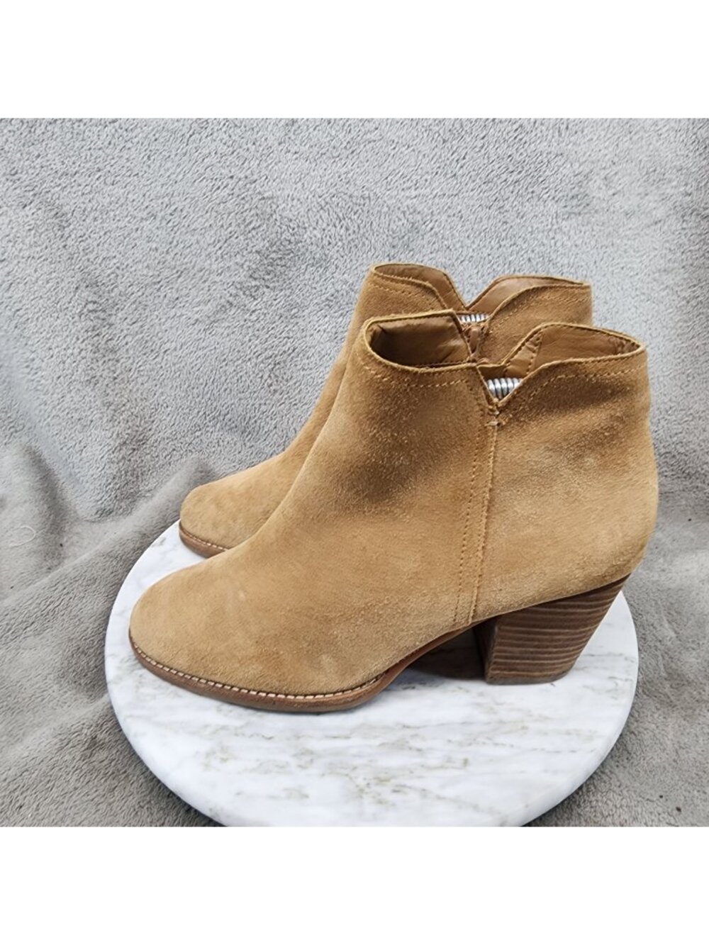 Gianni Bini Shoes Womens Size 9 Tan Suede Chunky Heel Ankle Booties *Read*